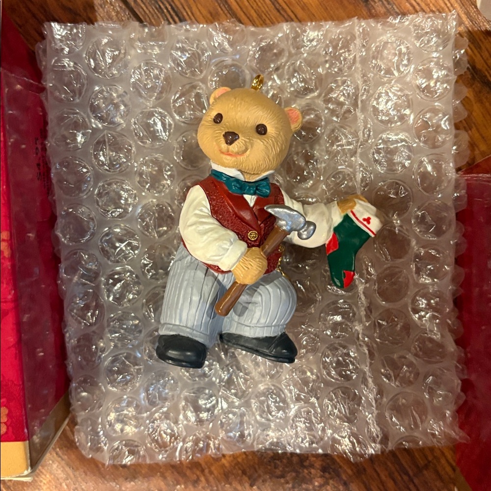 Hallmark The Bearingers Ornament Set - Red and Gold - Picture 2 of 6